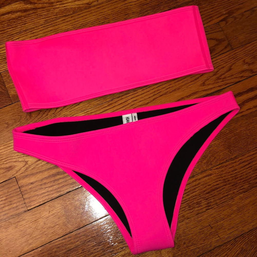 Hoaka Swimwear Glo Neon Pink Set neoprene
